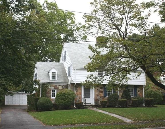 Unit for sale at 31 Marmion Rd, Melrose, MA 02176