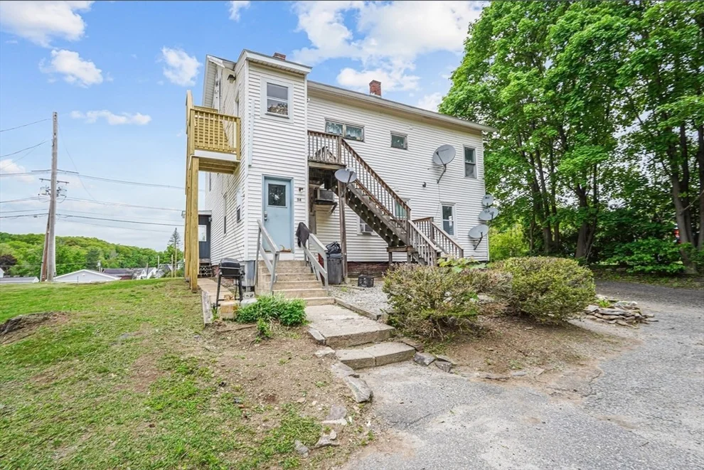 Unit for sale at 34 Worcester Rd, Charlton, MA 01507