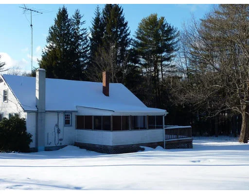 Unit for sale at 27 Oak St, Templeton, MA 01468