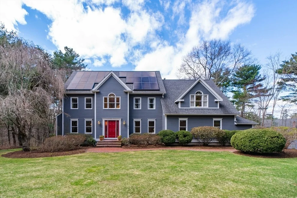 Unit for sale at 215 Causeway St, Medfield, MA 02052