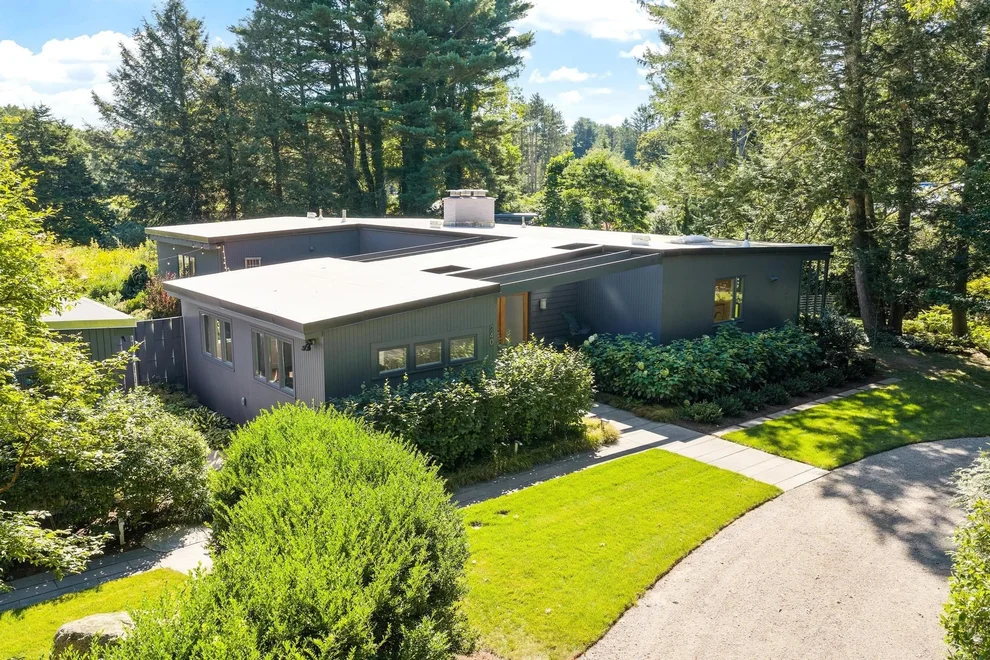 Unit for sale at 240 Concord Rd, Lincoln, MA 01773