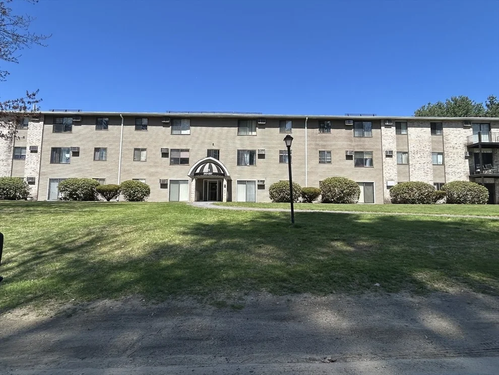 Unit for sale at 440 North Ave, Haverhill, MA 01830