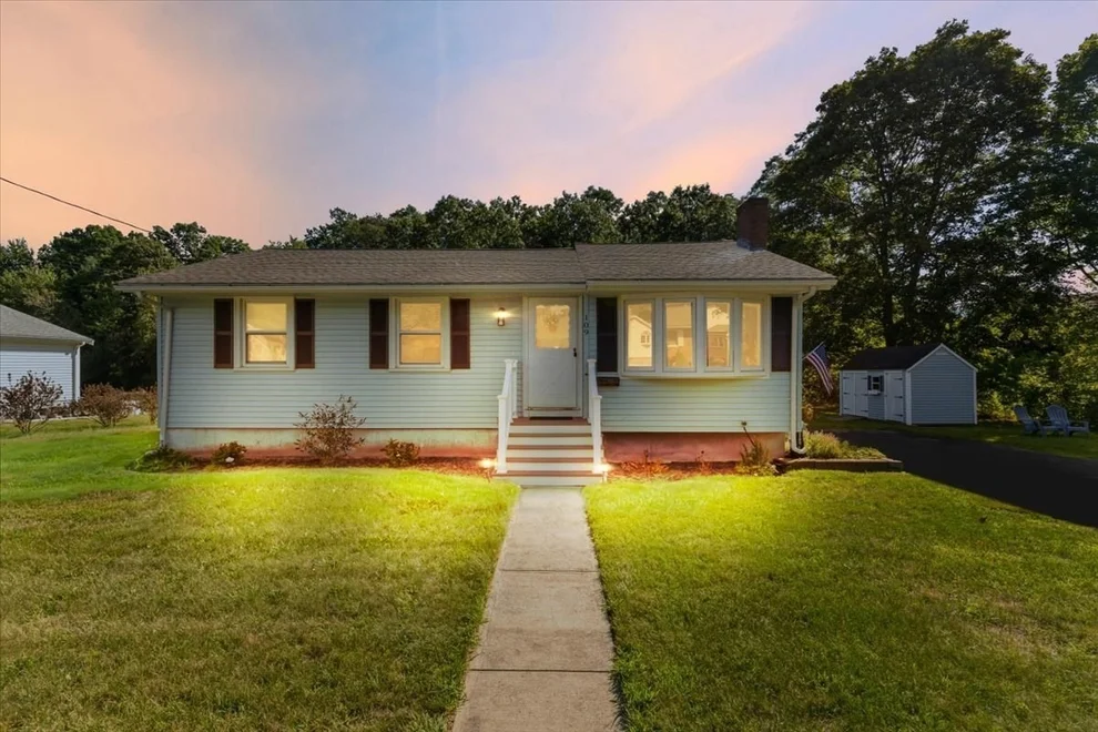Unit for sale at 109 Lincoln Rd, Rockland, MA 02370