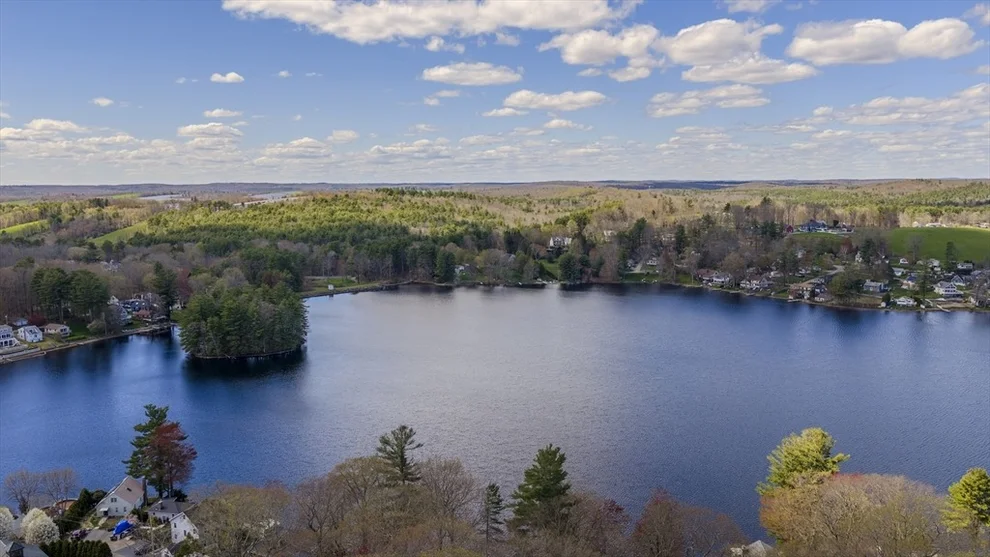 Unit for sale at 132 Paxton Rd, Spencer, MA 01562