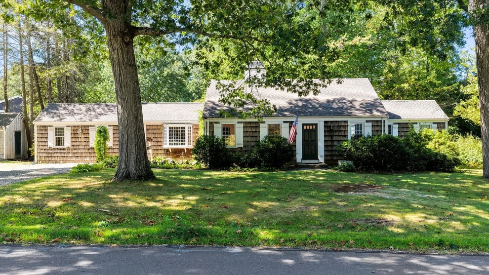 Unit for sale at 13 Whitcomb Ave, Hingham, MA 02043