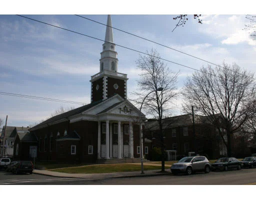 Unit for sale at 111 Mt. Auburn, Watertown, MA 02472