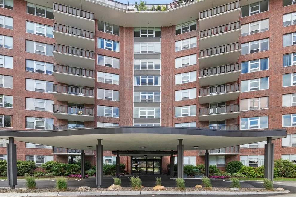 Unit for sale at 280 Boylston St, Newton, MA 02467