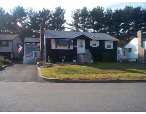 Unit for sale at 7 Oakland Road, Lawrence, MA 01843