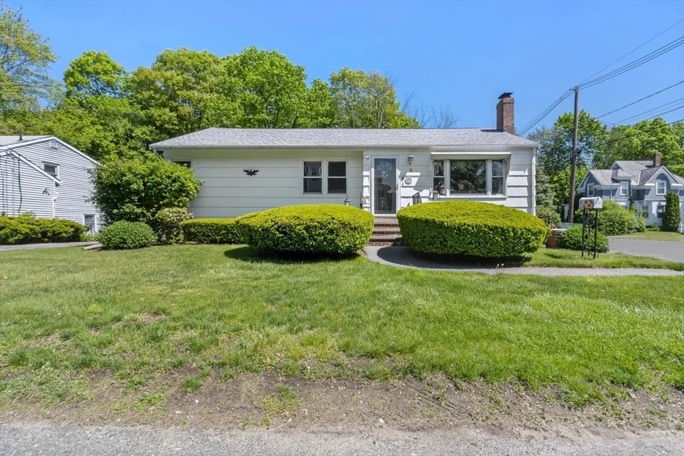 Unit for sale at 3 Moraine Pl, Brockton, MA 02301