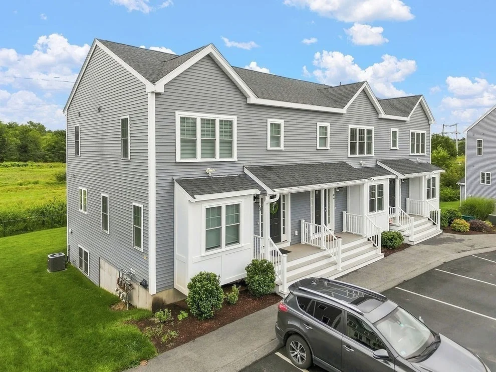 Unit for sale at 1005 Auburn St, Whitman, MA 02382