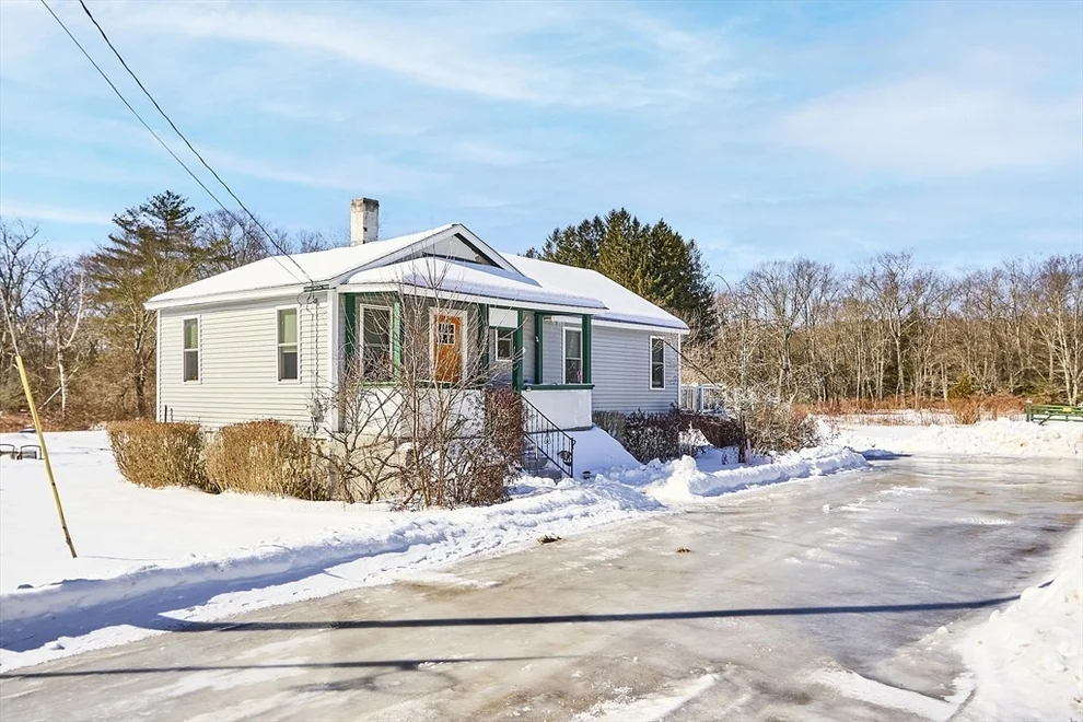 Unit for sale at 168 Main St, Barre, MA 01074