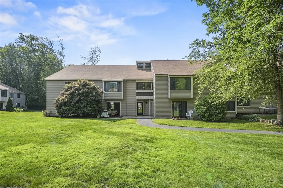 Unit for sale at 7 Thayer Pond Dr, Oxford, MA 01537