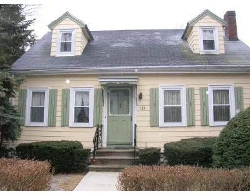 Unit for sale at 123 Bayrd Rd, Malden, MA 02148