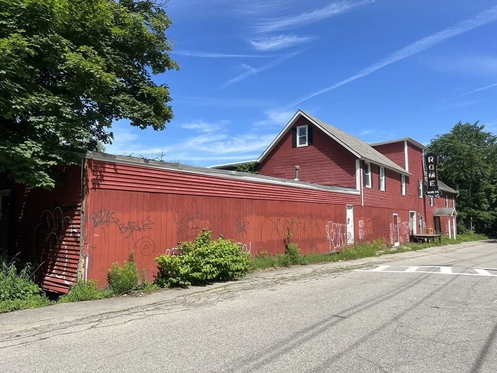 Unit for sale at 74 Sherman St, Gardner, MA 01440