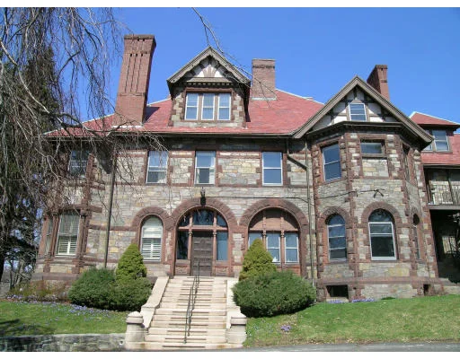 Unit for sale at 780 Centre, Newton, MA 02458