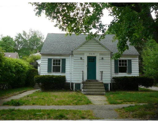 Unit for sale at 29 Blaine Ave, Worcester, MA 01603
