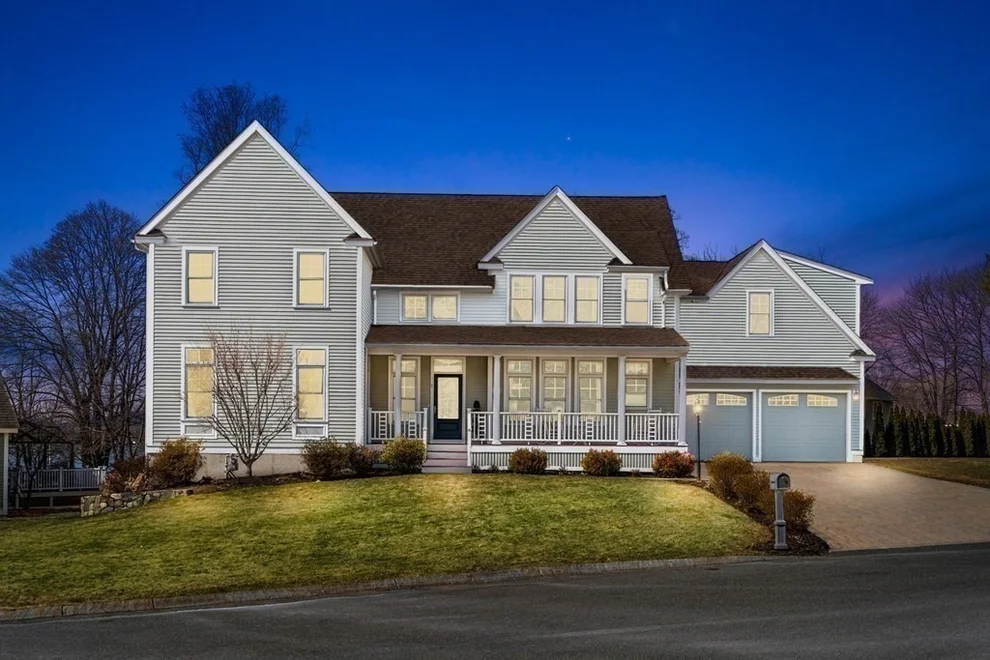 Unit for sale at 6 Carriage Lane, Wakefield, MA 01880