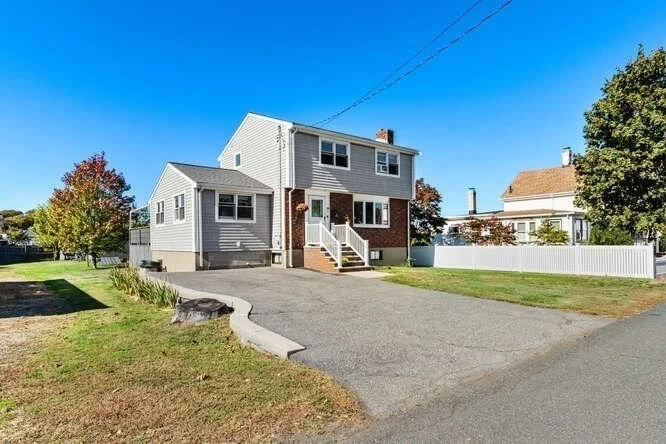 Unit for sale at 9 Spencer Ave, Saugus, MA 01906