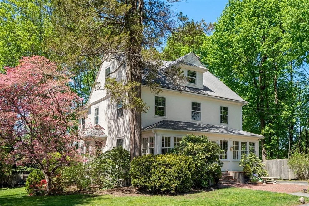 Unit for sale at 50 W Side Rd, Milton, MA 02186