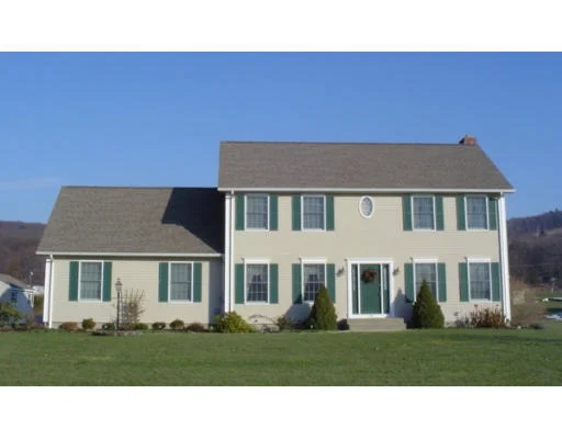 Unit for sale at 14 Horseshoe Lane, Somers, CT 06071