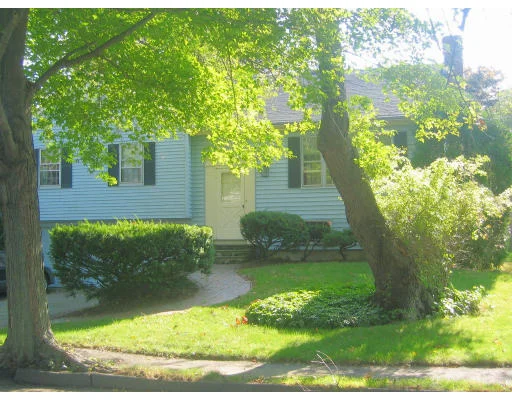 Unit for sale at 18 Hawthorn Rd, Marblehead, MA 01945