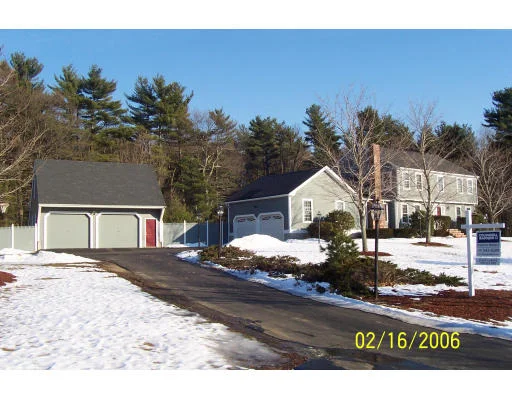 Unit for sale at 5 Strawberry Ln, Norfolk, MA 02056