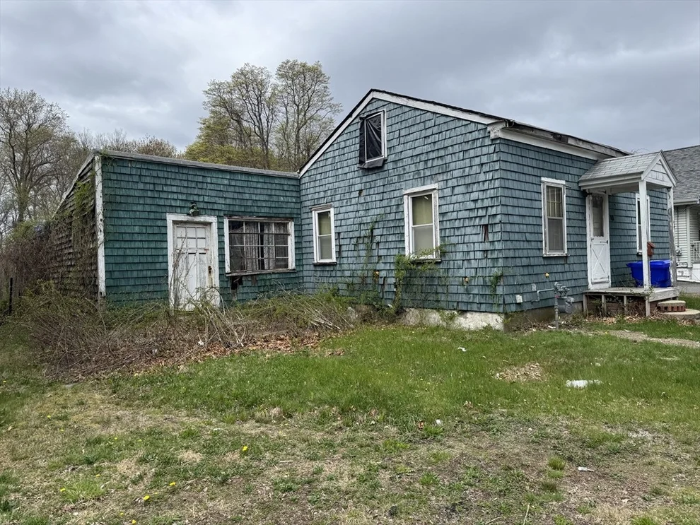 Unit for sale at 68 Fremont St, Taunton, MA 02780