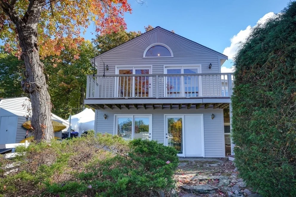 Unit for sale at 26 Lakeside Ave, Hudson, MA 01749