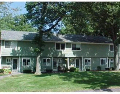 Unit for sale at 1 Beals Cove Rd, Hingham, MA 02043