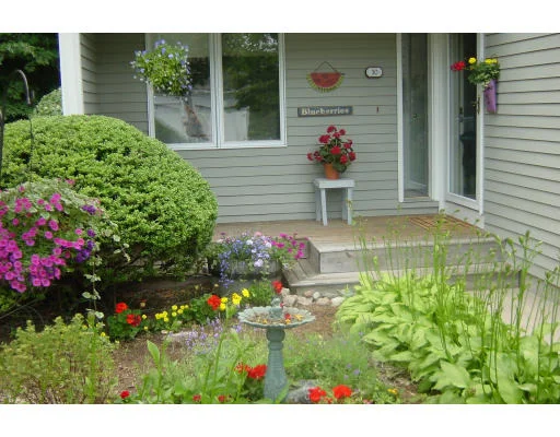 Unit for sale at 30 Stone Ridge Rd, Franklin, MA 02038