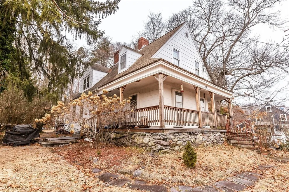 Unit for sale at 67 Washington St, Walpole, MA 02032