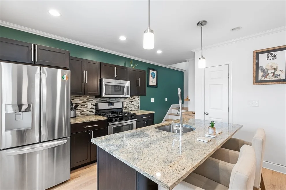 Unit for sale at 9 Lisbeth St, Lexington, MA 02420