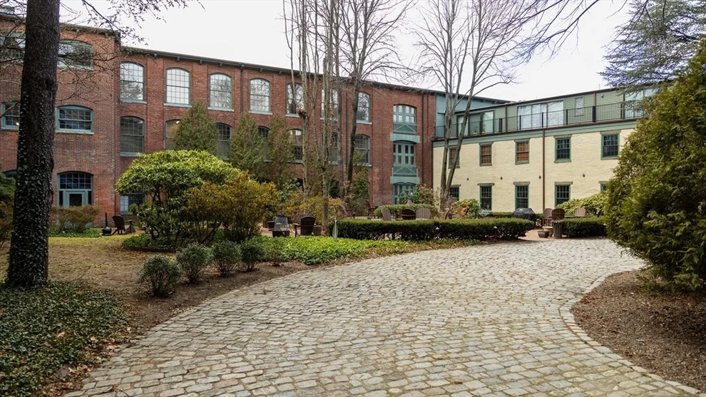 Unit for sale at 555 S Main St, Providence, RI 02903
