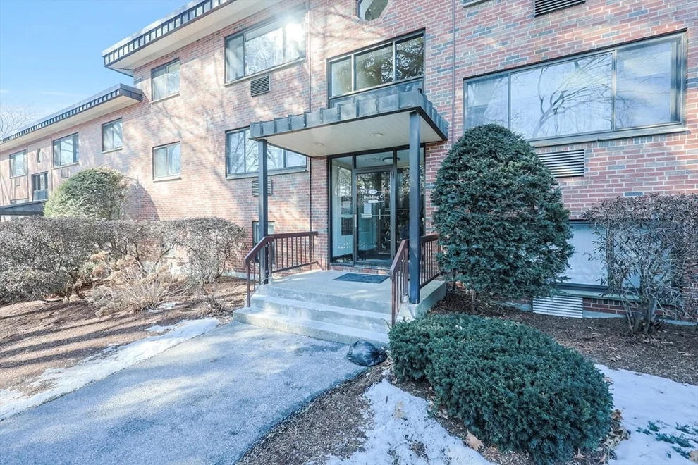 Unit for sale at 1325 Worcester Rd, Framingham, MA 01701