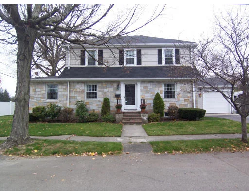 Unit for sale at 6 Marilyn Rd, Milton, MA 02186