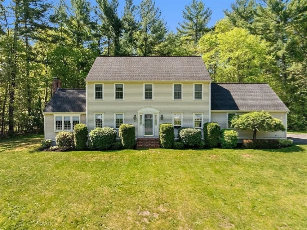 Unit for sale at 45 Heather Hills Dr, Bridgewater, MA 02324