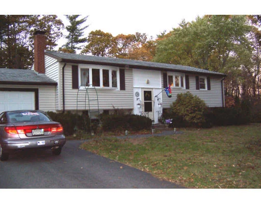 Unit for sale at 402 Woodland Dr, Hanover, MA 02339