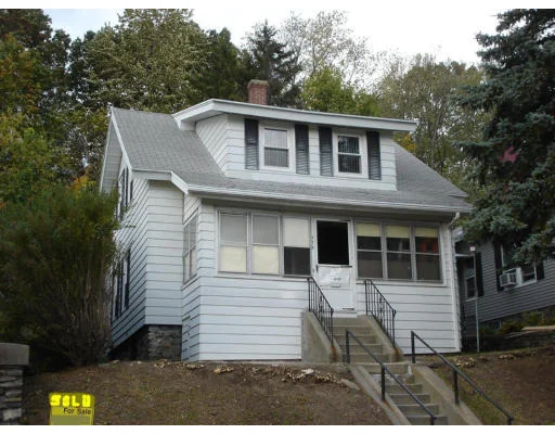 Unit for sale at 175 Hamilton St, Worcester, MA 01604