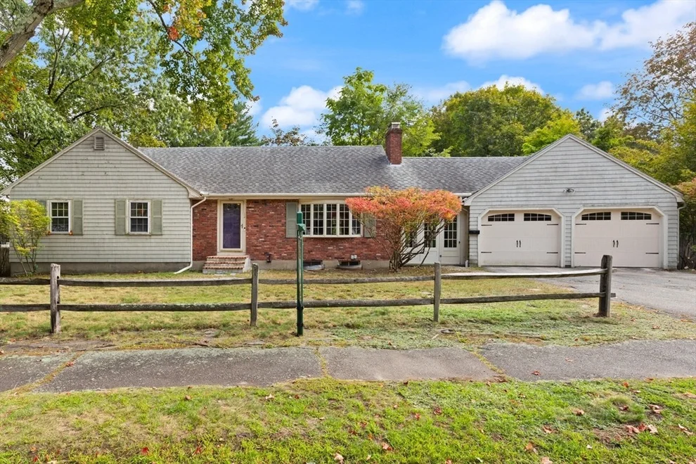 Unit for sale at 12 Whitehall Lane, Reading, MA 01867