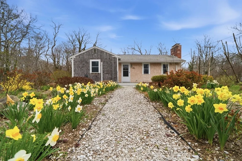 Unit for sale at 26 Locust Rd, Orleans, MA 02653
