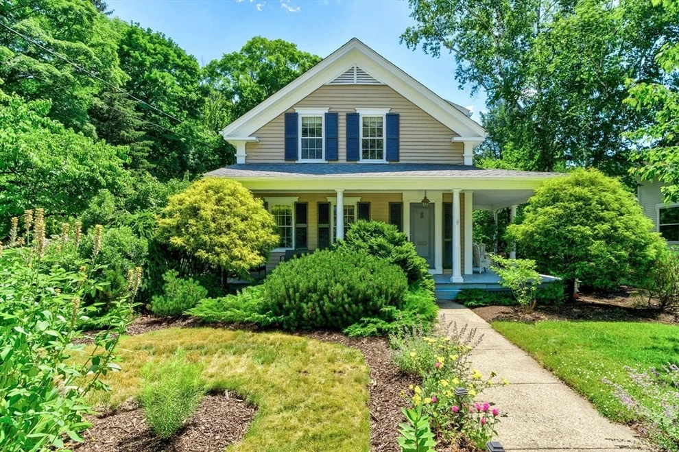 Unit for sale at 202 S. Washington St, North Attleboro, MA 02760