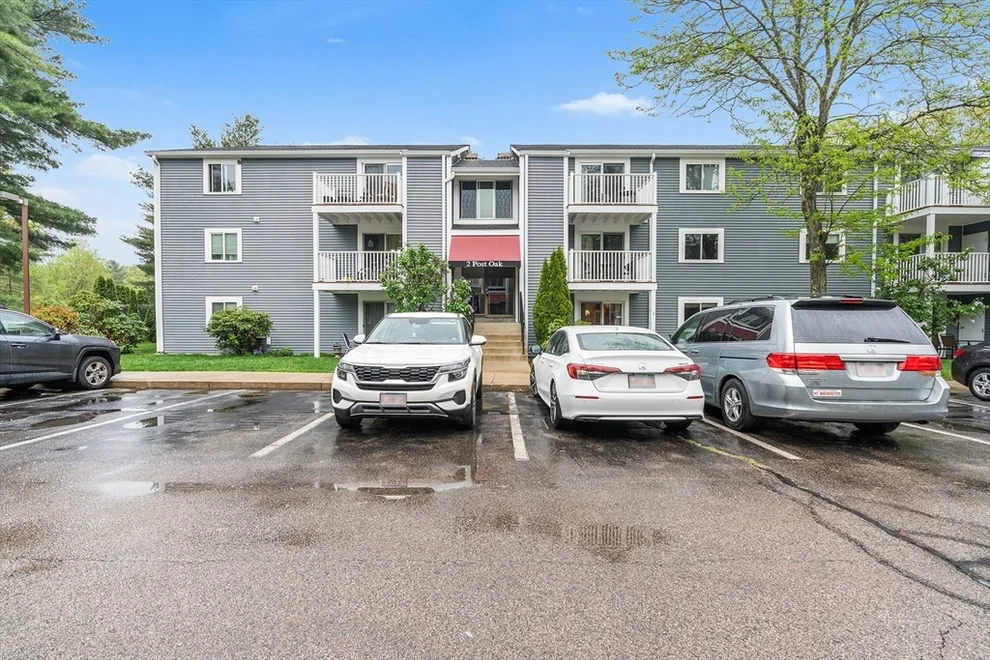 Unit for sale at 2 Post Oak Ln, Natick, MA 01760