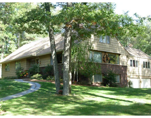 Unit for sale at 14 Russet Ln, Lynnfield, MA 01940
