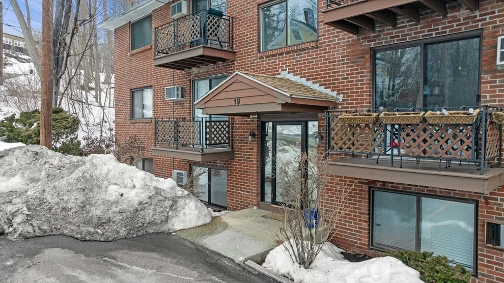 Unit for sale at 19 Maple St, Amesbury, MA 01913
