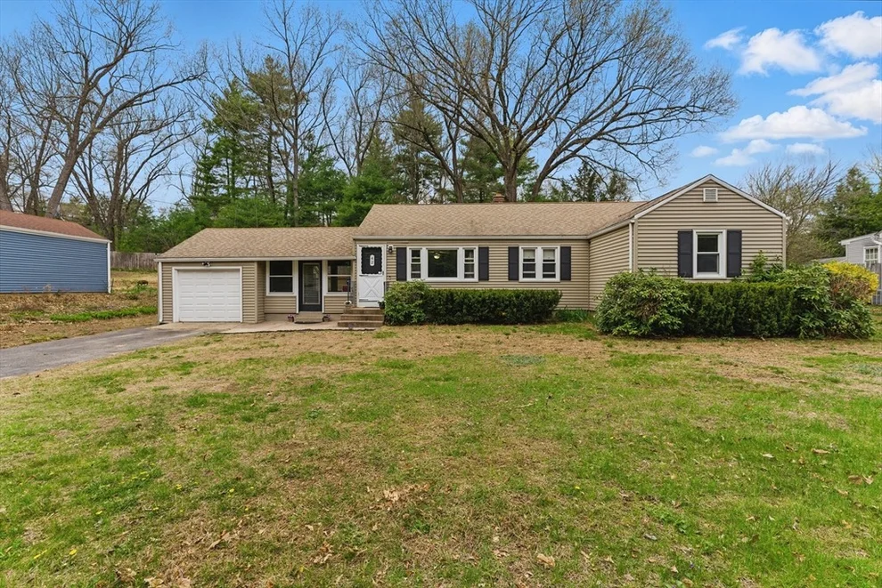 Unit for sale at 42 N Brook Rd, Springfield, MA 01119
