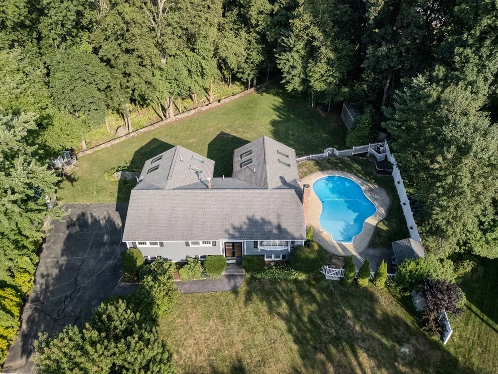 Unit for sale at 59 Bannan Dr, North Andover, MA 01845