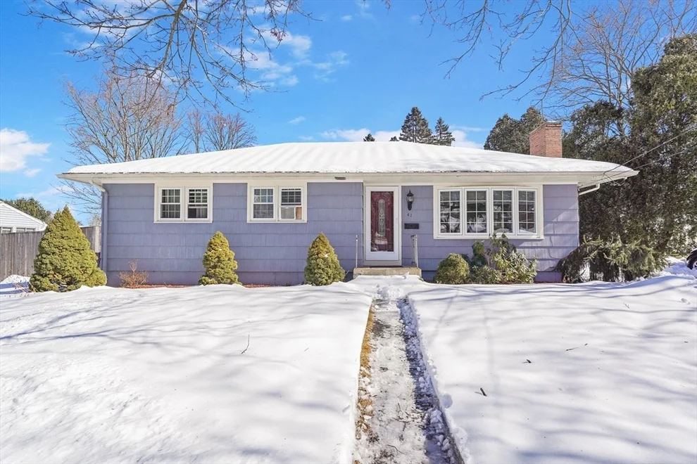 Unit for sale at 41 Crestlan Cir, Worcester, MA 01604