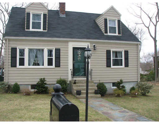 Unit for sale at 1 Indian Hill Rd, Woburn, MA 01801
