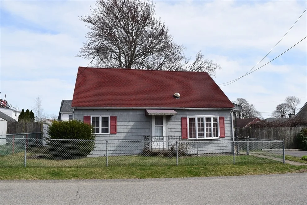 Unit for sale at 34 Doolittle Ct, Somerset, MA 02725