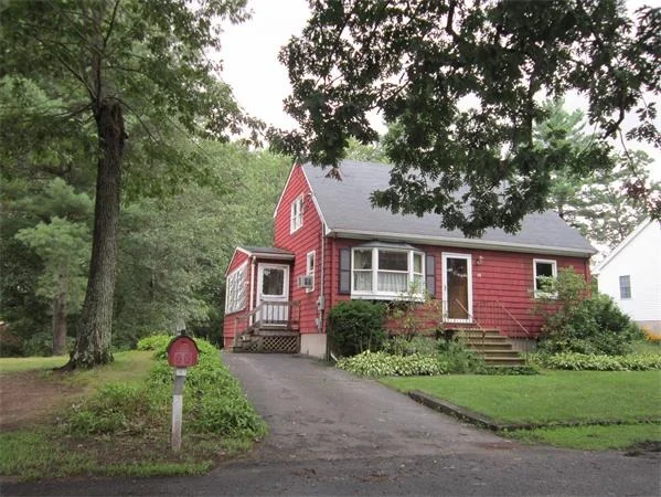 Unit for sale at 10 Edgewood Rd, Tewksbury, MA 01876